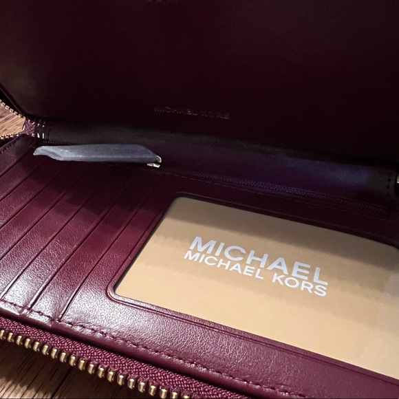 Michael Kors Phone Case Wallet - Picture 7 of 8